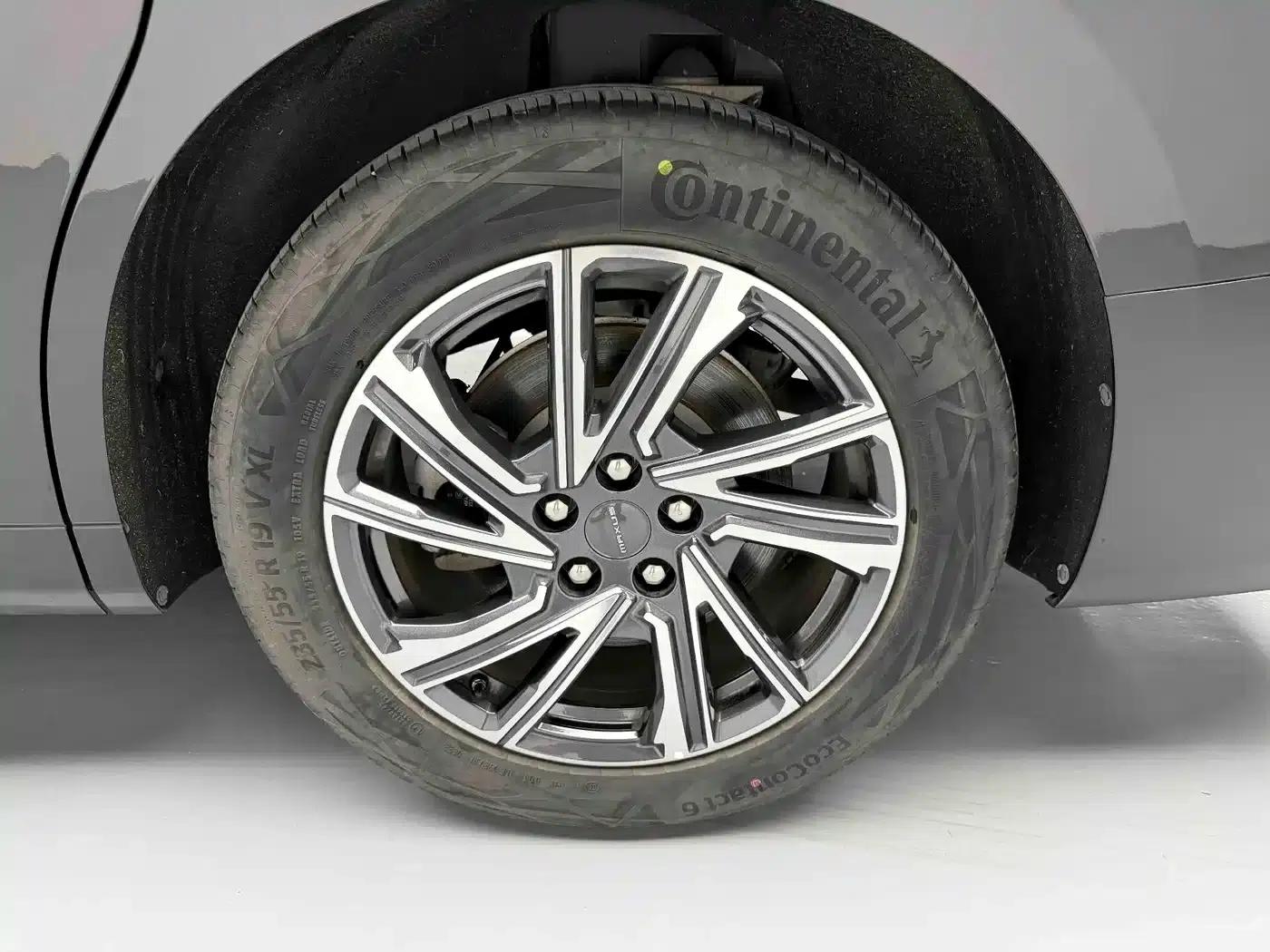 Maxus G90 2022 2.0T Nebula 7-seater Edition — миниатюра 3