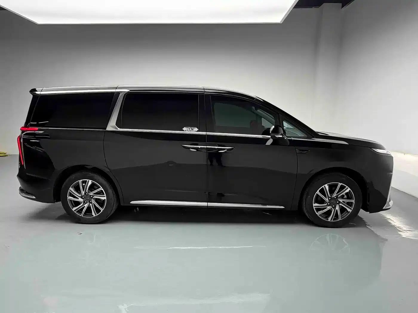 Maxus G90 2022 2.0T Nebula 7-seater Edition — миниатюра 4