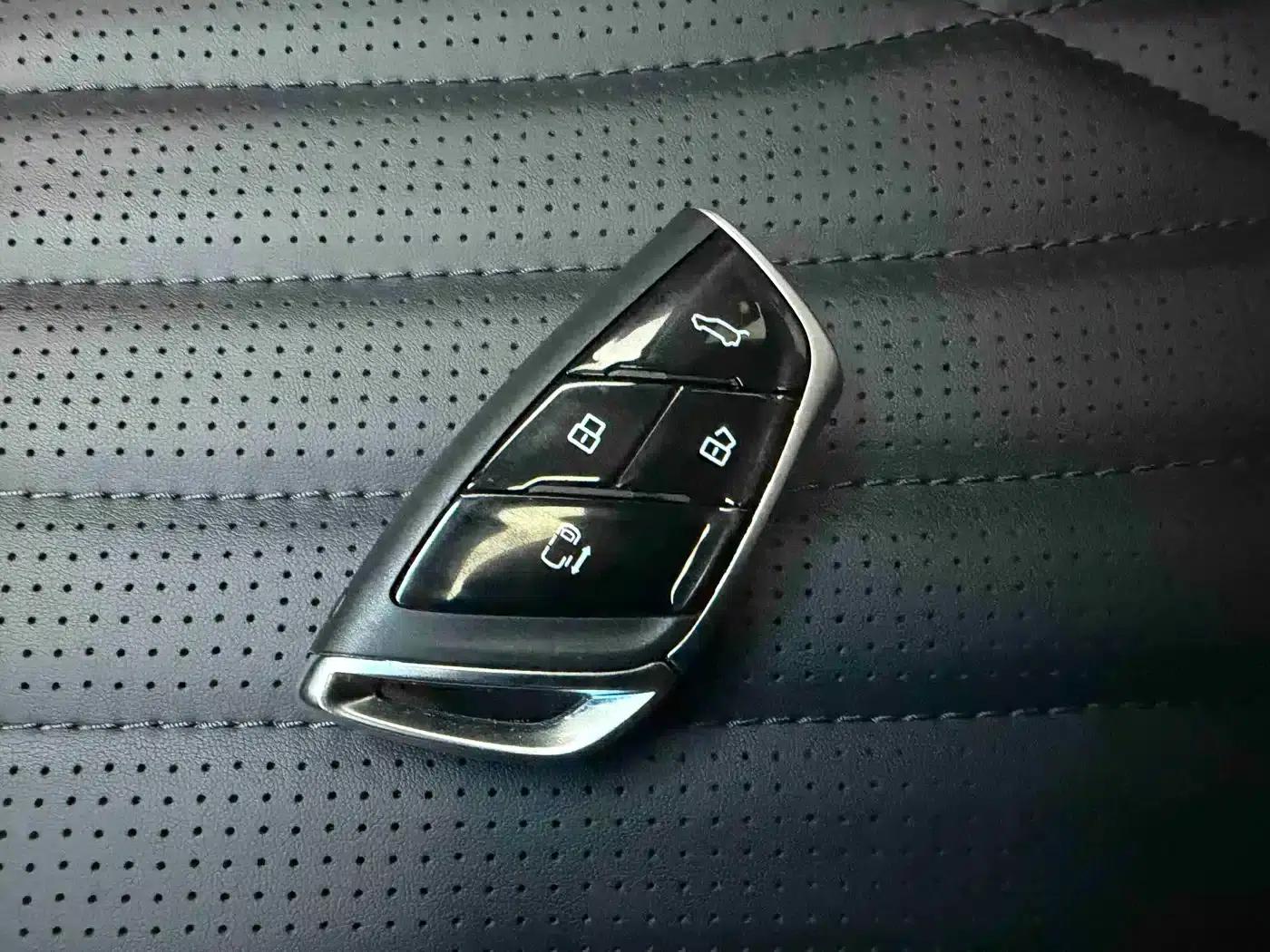 Maxus G90 2022 2.0T Nebula 7-seater Edition — миниатюра 9
