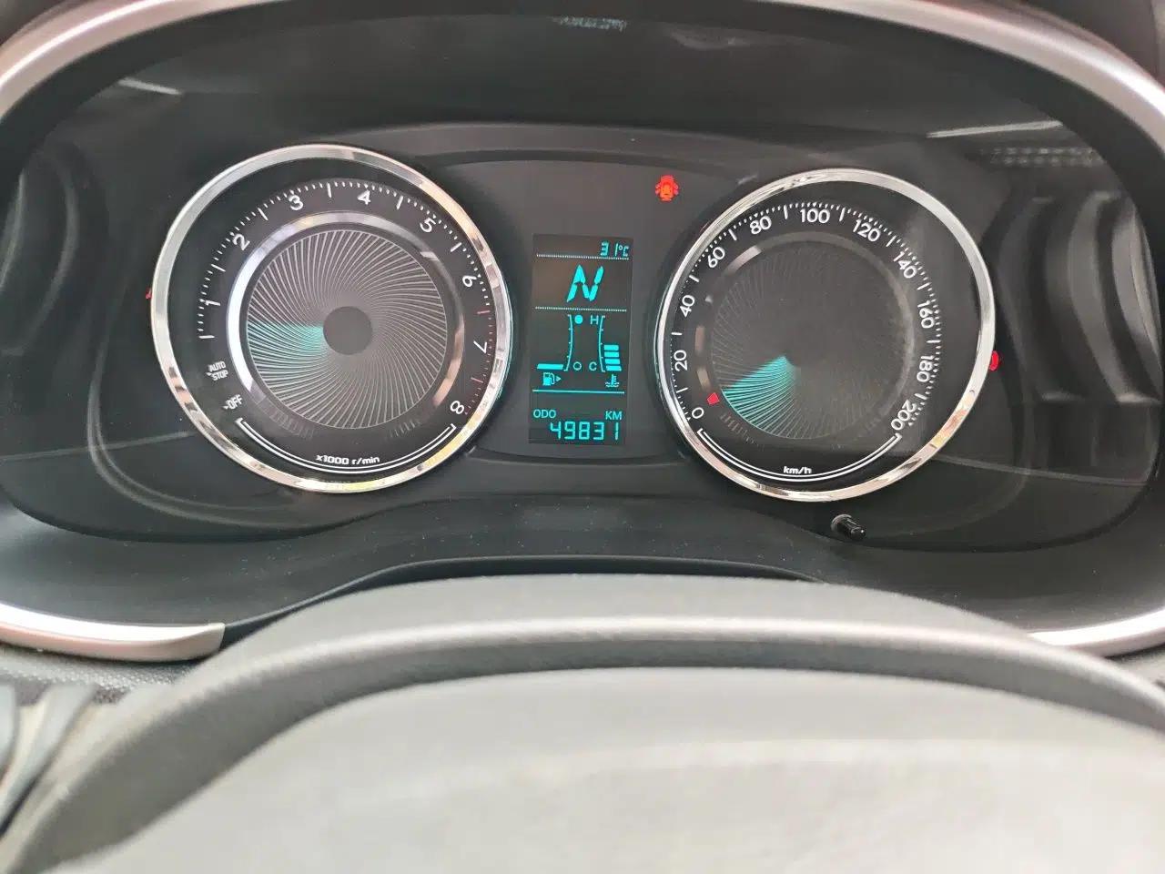 Chevrolet Lova RV 2016 1.5L Automatic Smart Drive Edition — миниатюра 9