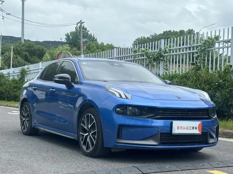 Lynk & Co 03 2019 1.5TD DCT Pro Edition — миниатюра 3