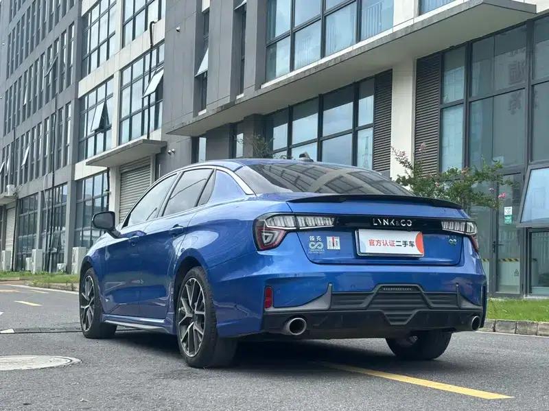 Lynk & Co 03 2019 1.5TD DCT Pro Edition — миниатюра 4
