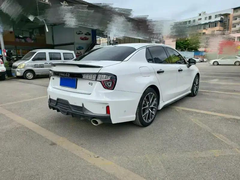 Lynk & Co 03 2022 1.5TD DCT Pro — миниатюра 3