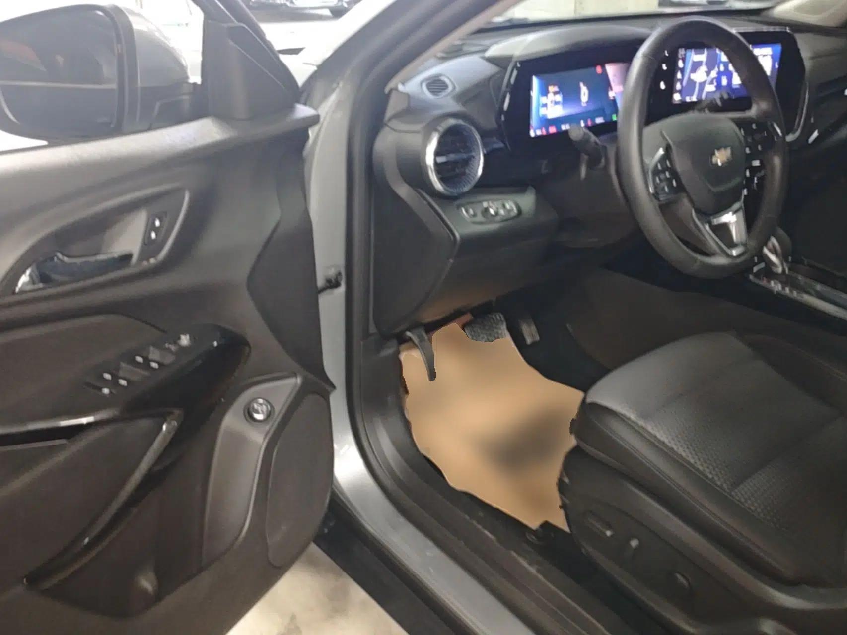 Chevrolet Seeker 2022 1.5T CVT Trendy Smart Edition — миниатюра 23