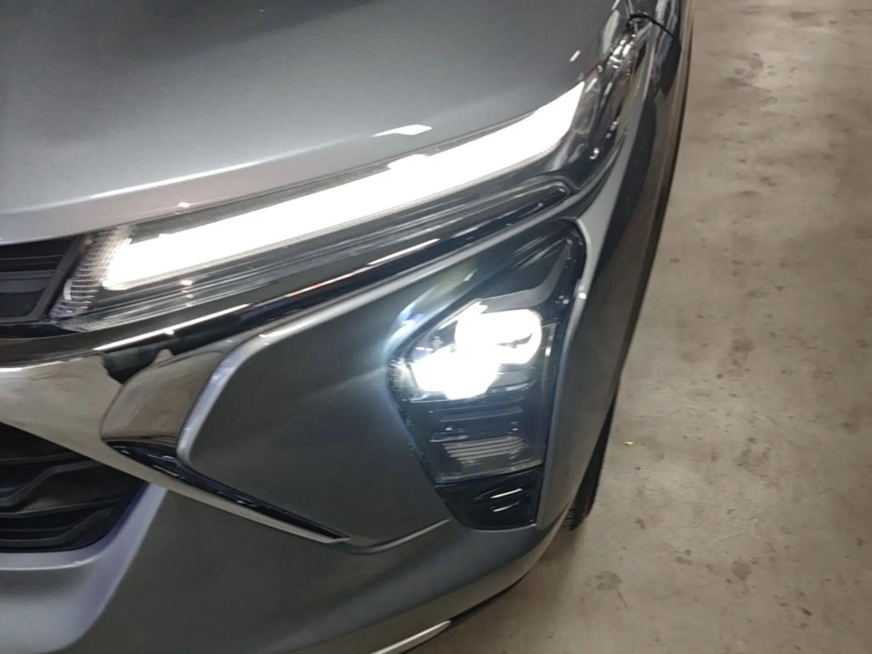 Chevrolet Seeker 2022 1.5T CVT Trendy Smart Edition — миниатюра 8
