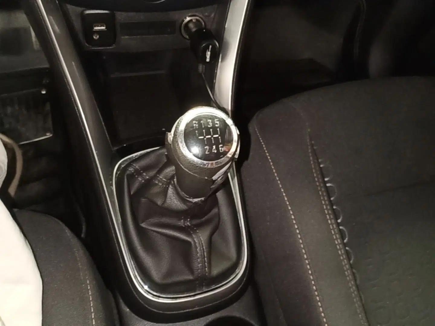 Chevrolet Trax 2017 1.4T Manual Two-Wheel Drive Comfort Model — миниатюра 16