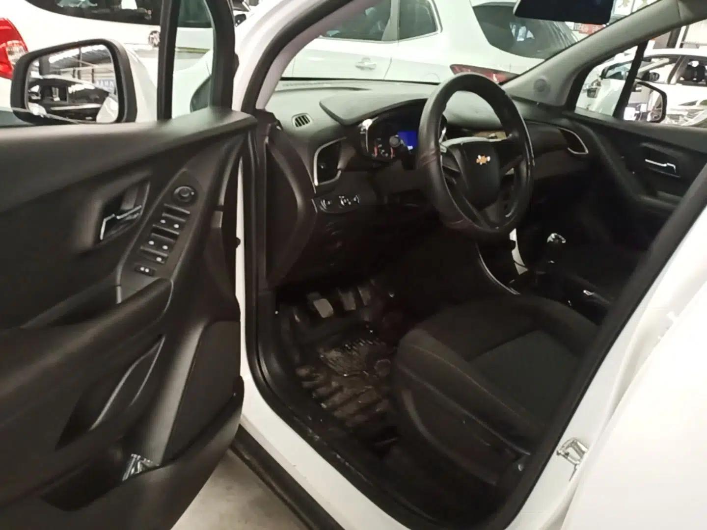 Chevrolet Trax 2017 1.4T Manual Two-Wheel Drive Comfort Model — миниатюра 18