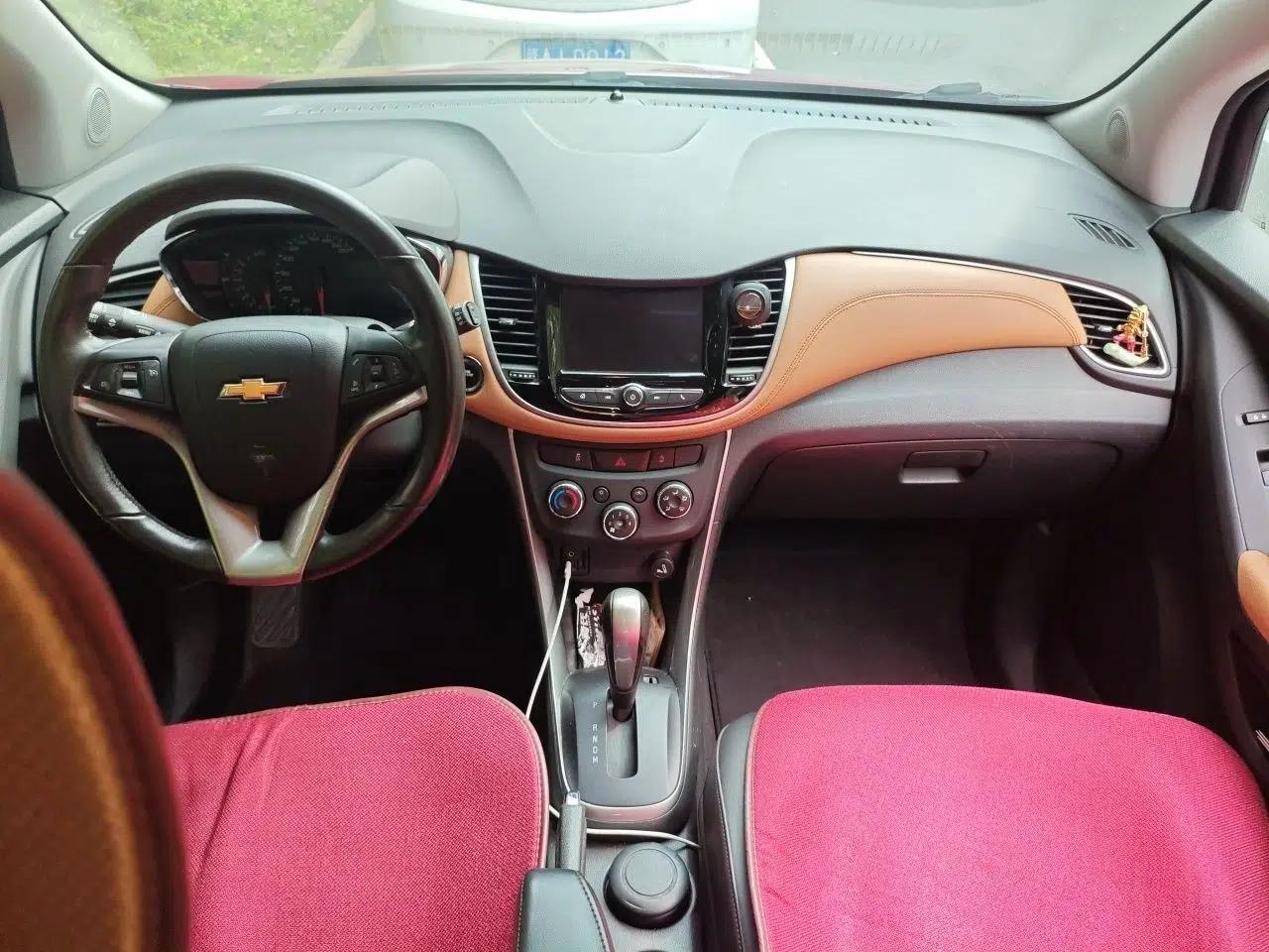 Chevrolet Trax 2017 1.4T Automatic Two-Wheel Drive Luxury Version — миниатюра 9