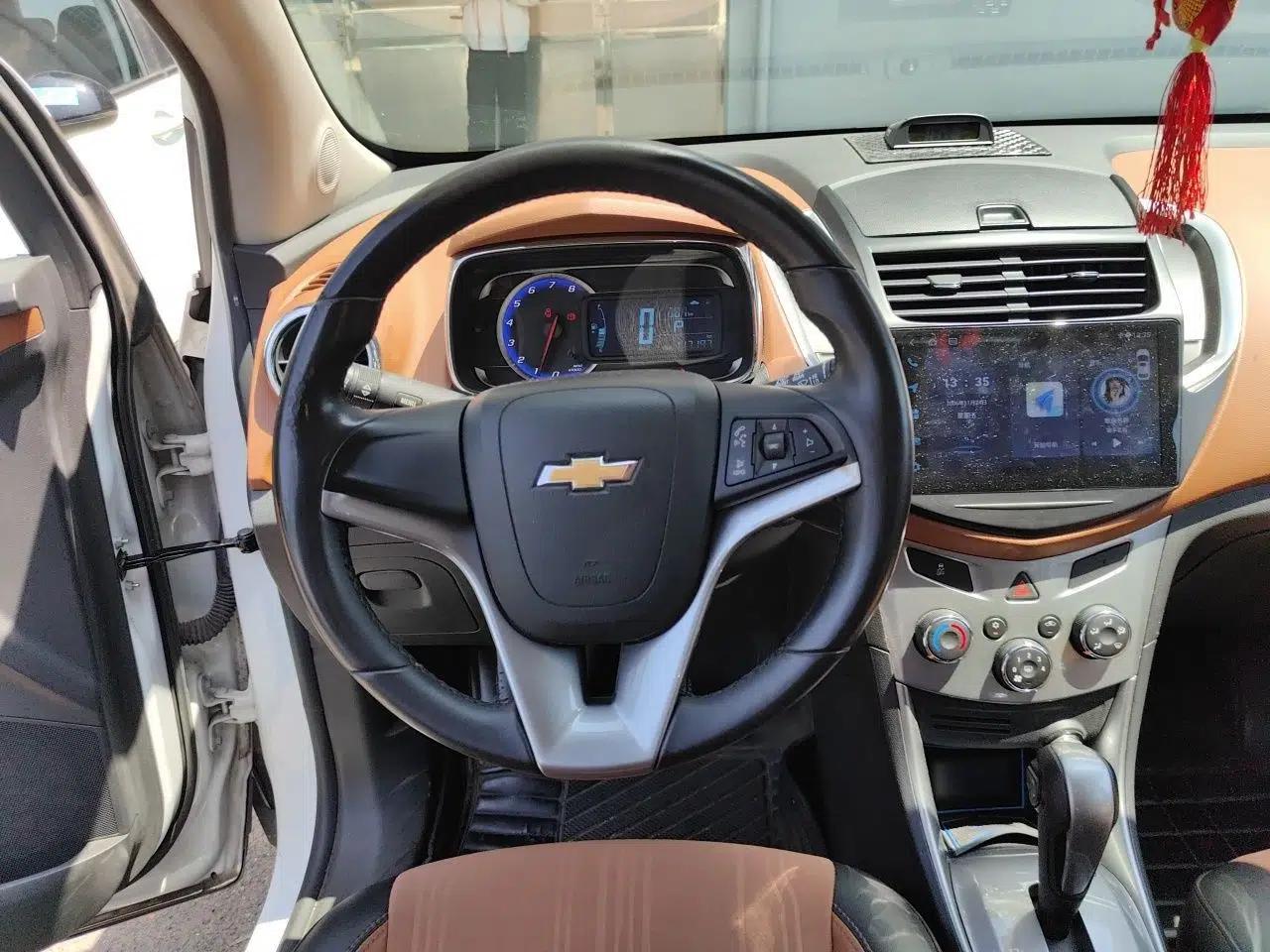 Chevrolet Trax 2016 1.4T Automatic Two-Wheel Drive Luxury Version — миниатюра 10