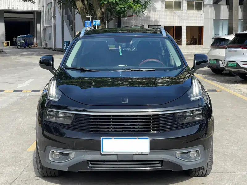 Lynk & Co 01 2017 2.0T 2WD Pro Edition — миниатюра 2