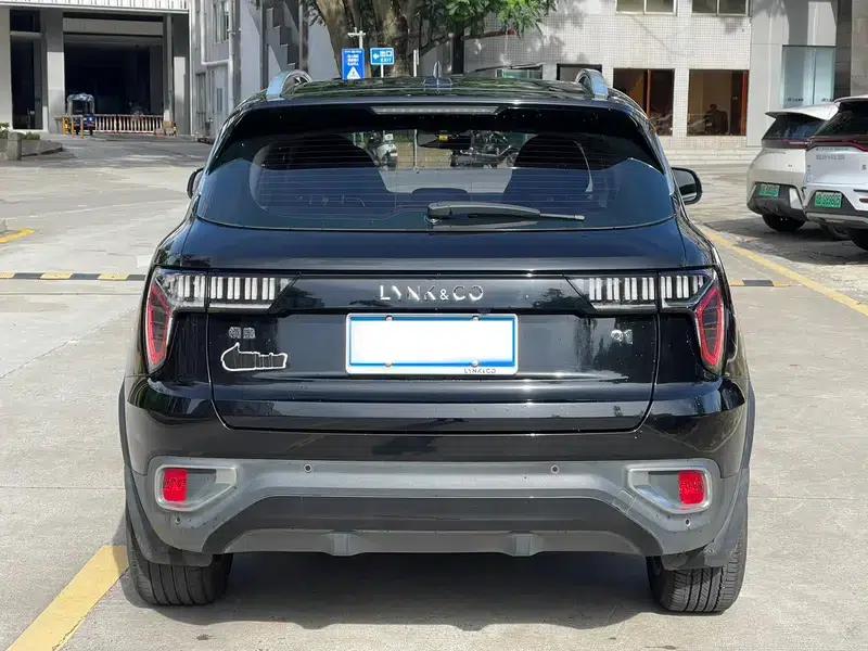 Lynk & Co 01 2017 2.0T 2WD Pro Edition — миниатюра 4