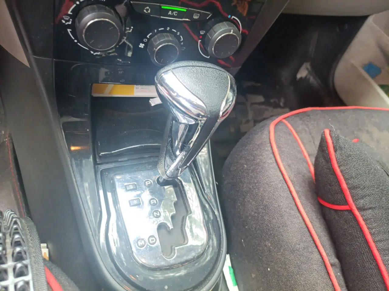 Citroen C-Quatre 2013 Sedan 1.6L Automatic Prestige Model — миниатюра 14