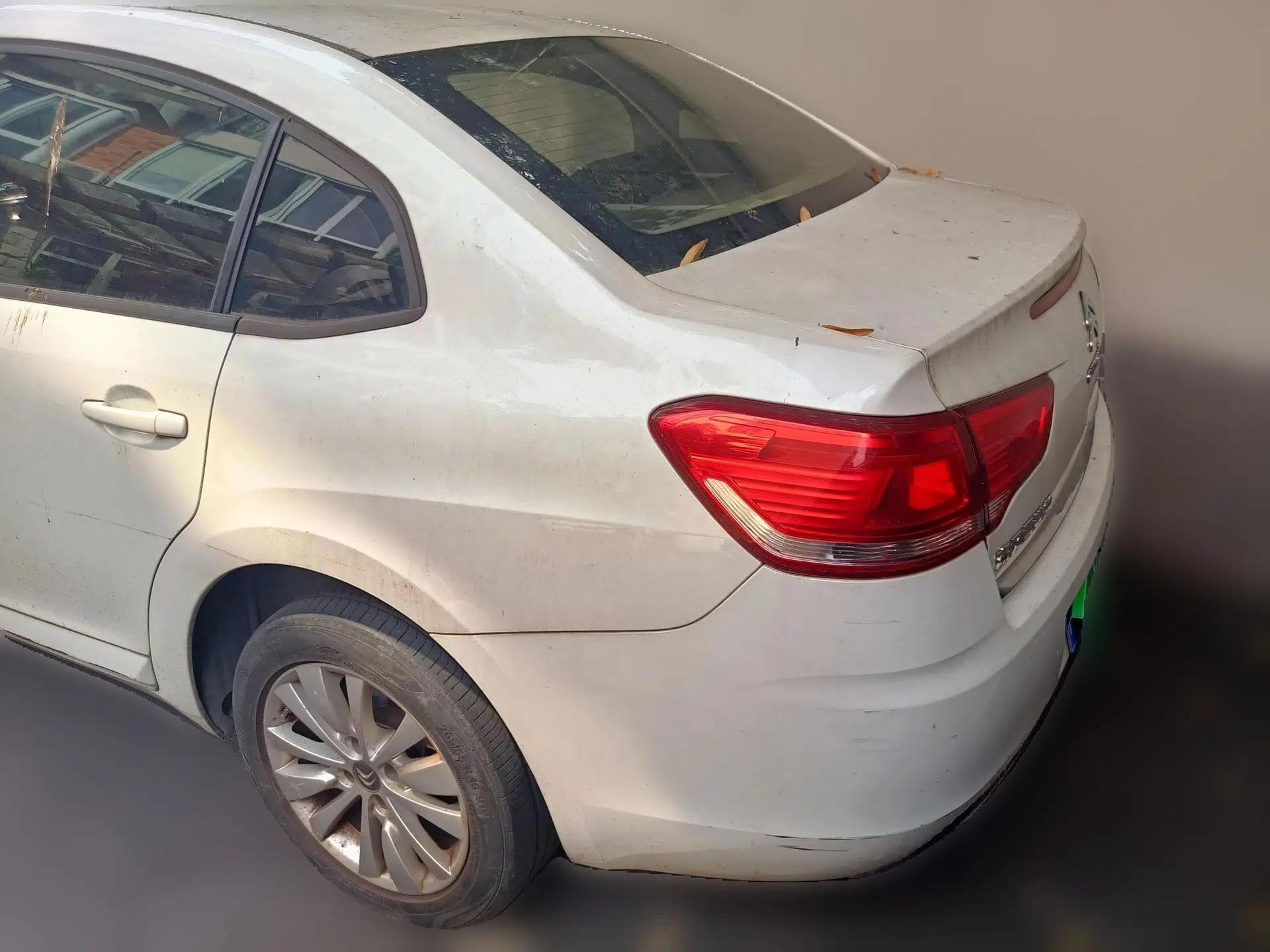 Citroen C-Quatre 2013 Sedan 1.6L Automatic Prestige Model — миниатюра 4