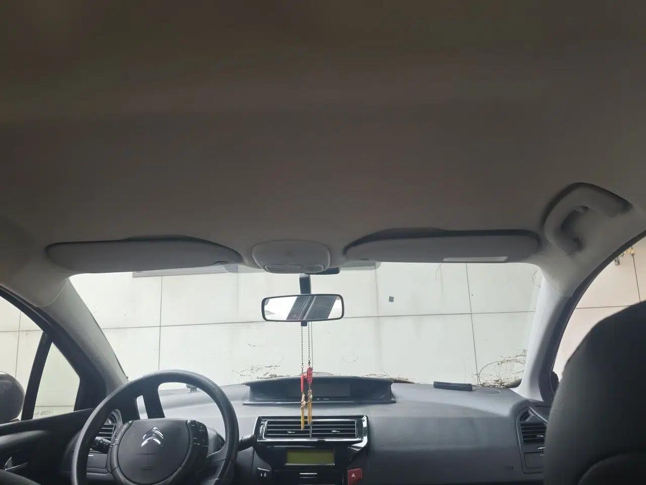 Citroen C-Quatre 2012 Sedan 1.6L Automatic Enjoyment Model — миниатюра 18