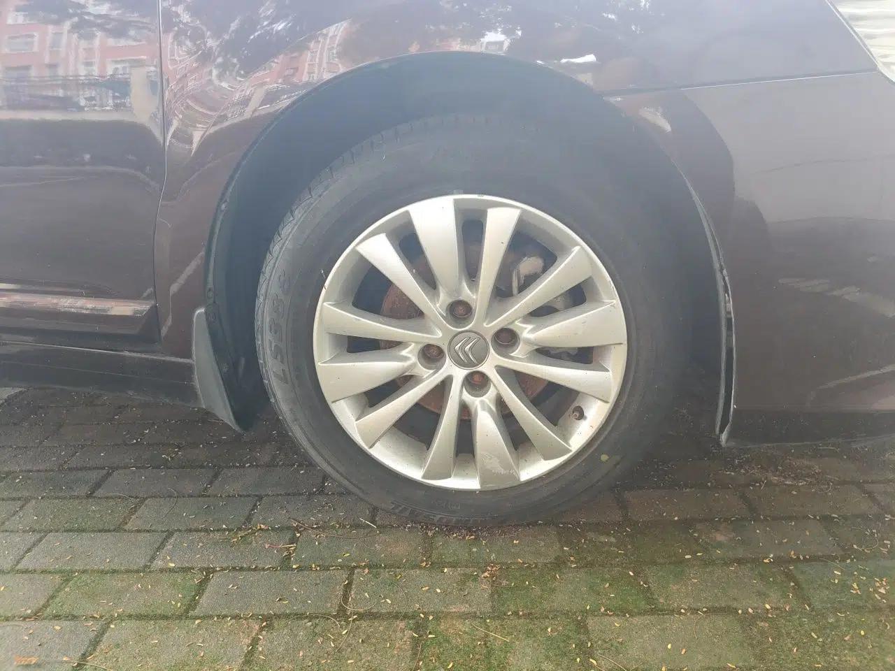 Citroen C-Quatre 2012 Sedan 1.6L Automatic Enjoyment Model — миниатюра 8