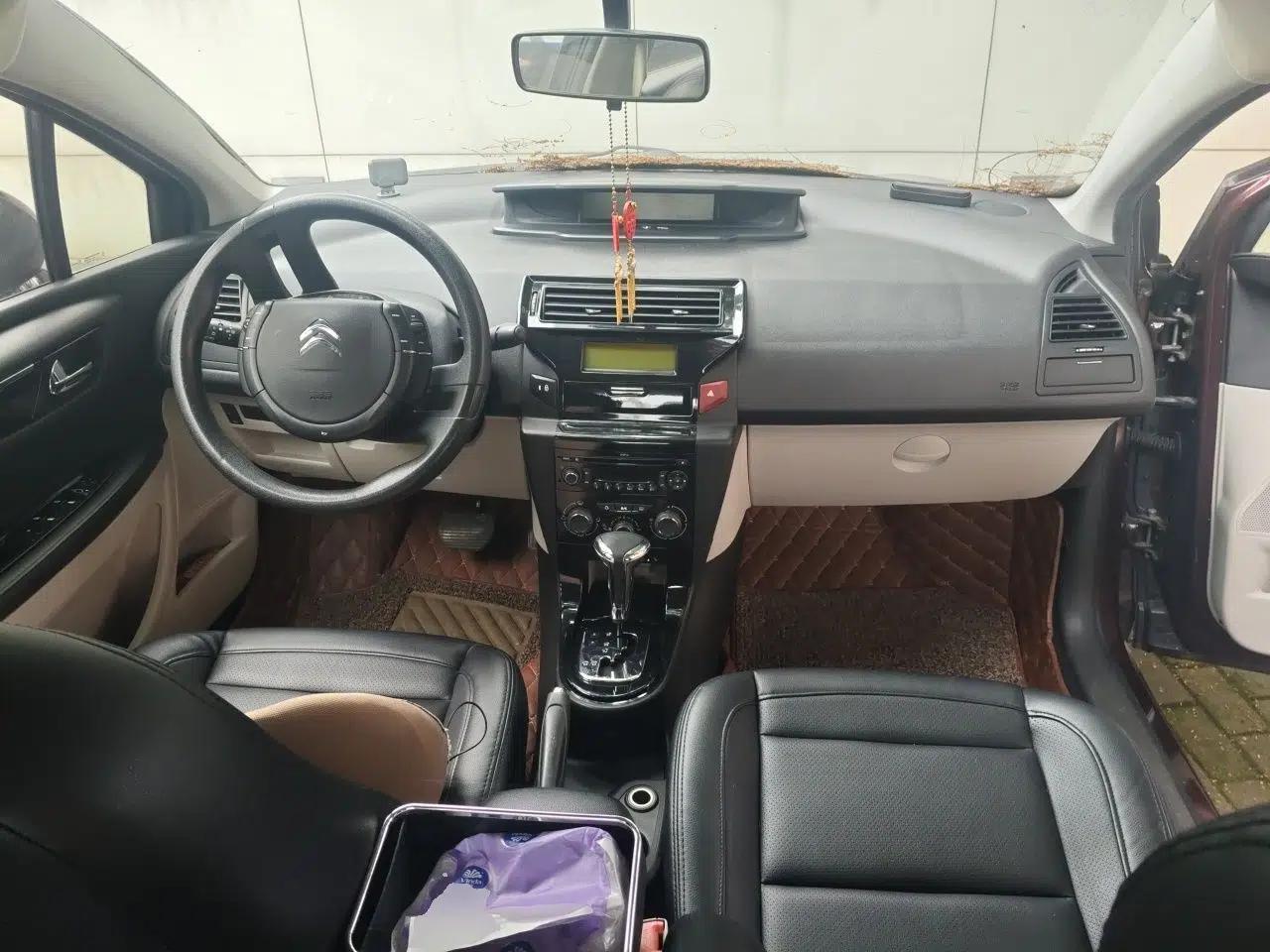 Citroen C-Quatre 2012 Sedan 1.6L Automatic Enjoyment Model — миниатюра 9