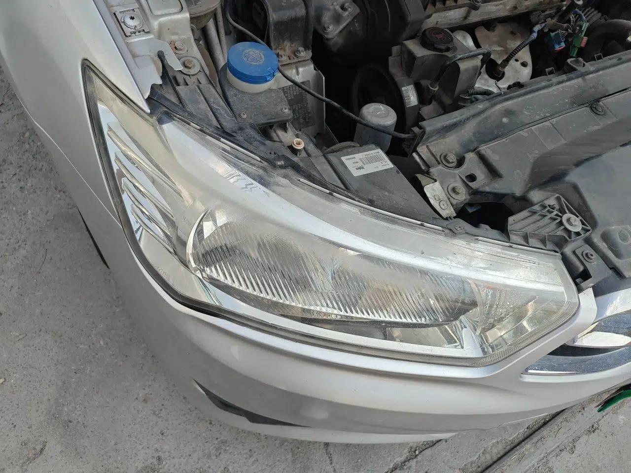 Citroen C-Quatre 2012 Sedan 1.6L Automatic Prestige Model — миниатюра 7