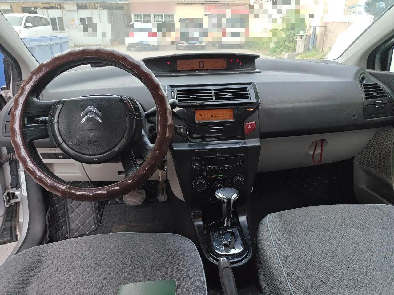 Citroen C-Quatre 2012 Sedan 1.6L Automatic Prestige Model — миниатюра 9