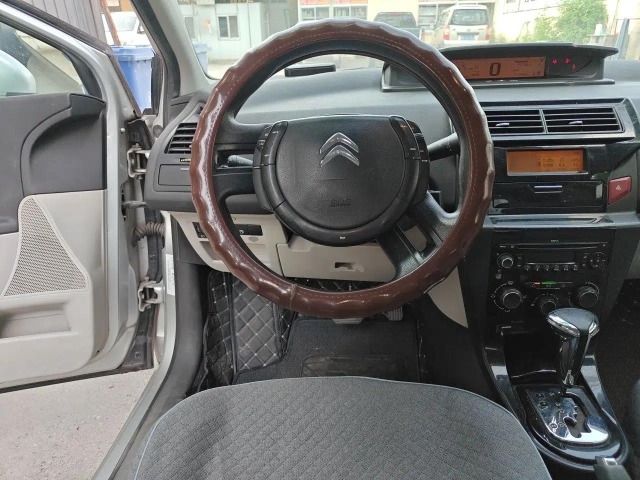 Citroen C-Quatre 2012 Sedan 1.6L Automatic Prestige Model — миниатюра 10