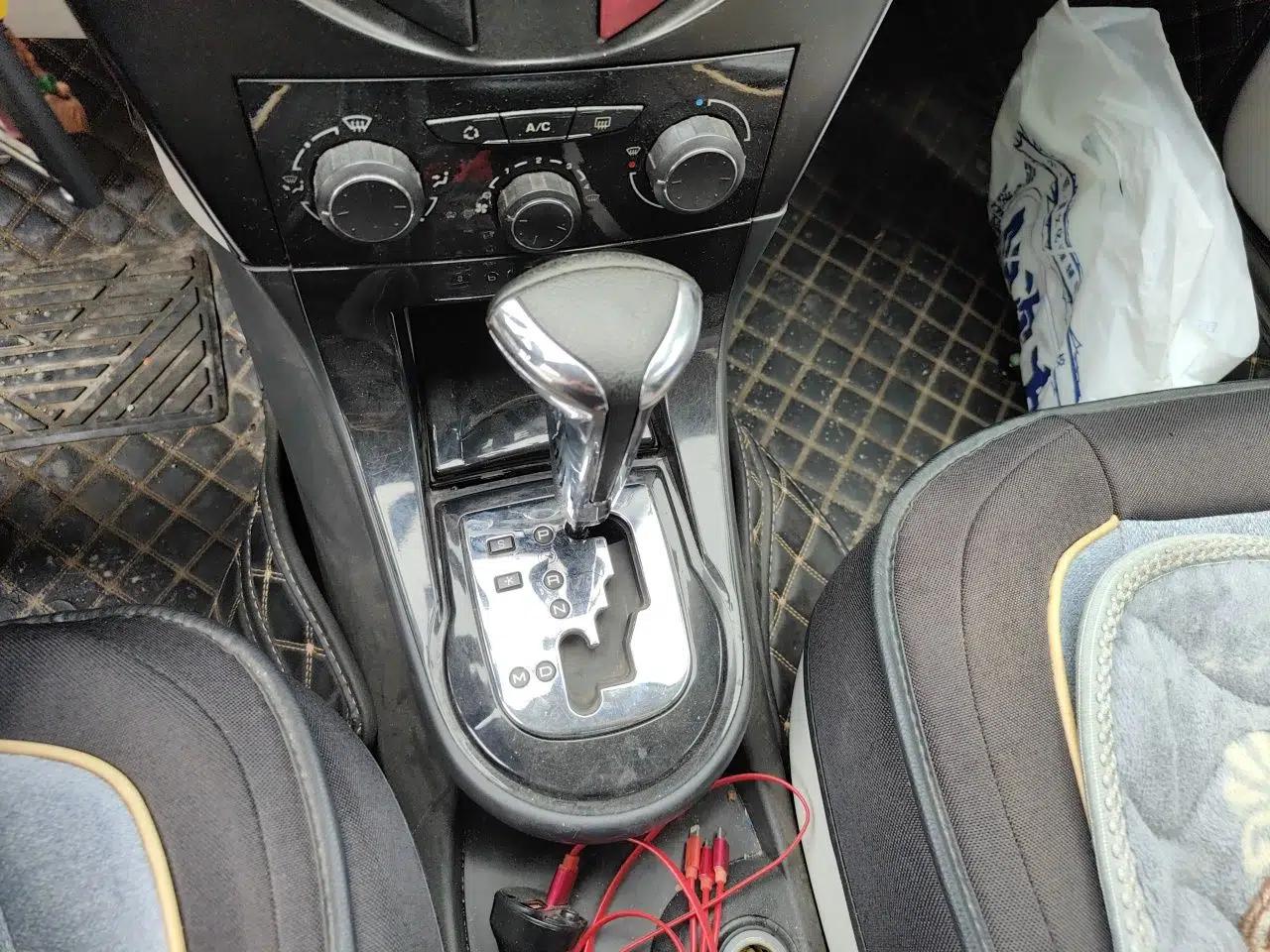 Citroen C-Quatre 2013 Sedan 1.6L Automatic Prestige Model — миниатюра 14
