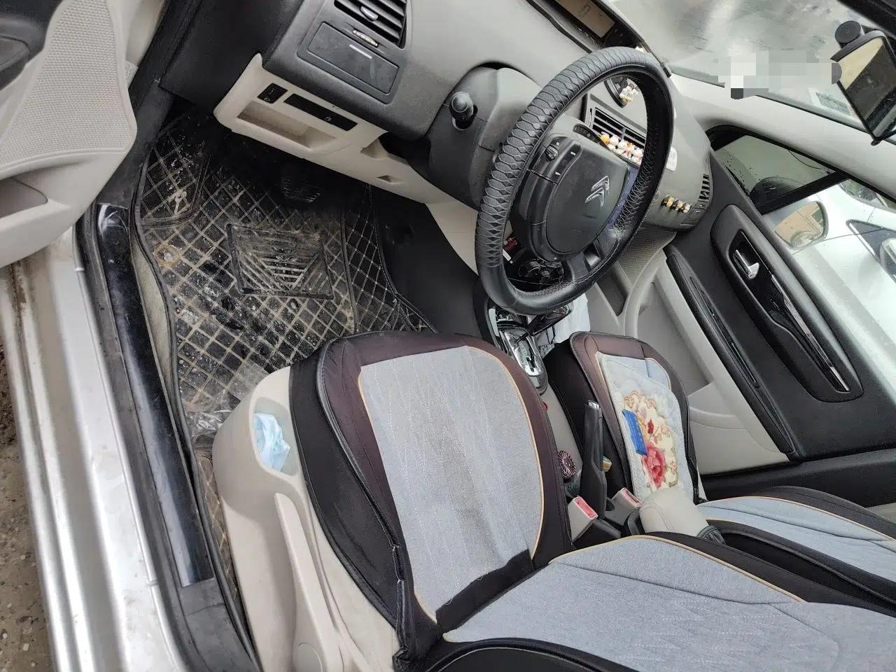Citroen C-Quatre 2013 Sedan 1.6L Automatic Prestige Model — миниатюра 16