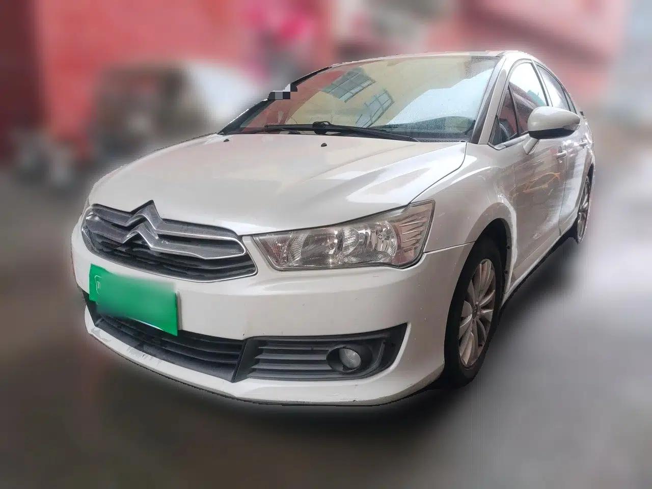 Citroen C-Quatre 2013 Sedan 1.6L Manual - Prestige Model — миниатюра 1