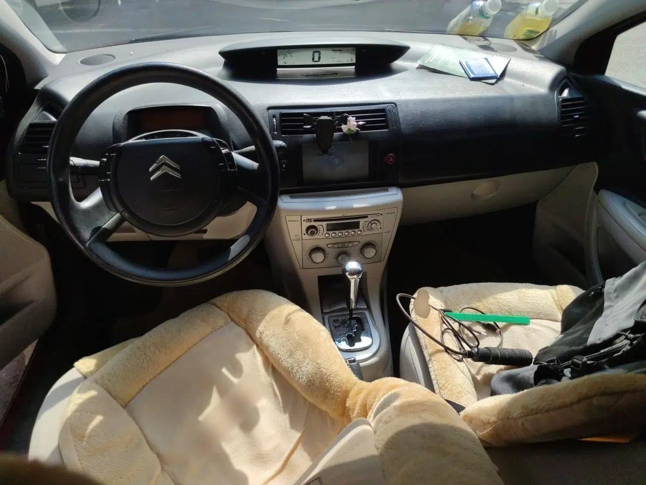 Citroen C-Quatre 2011 Sedan 1.6L Automatic Fashion Edition — миниатюра 9