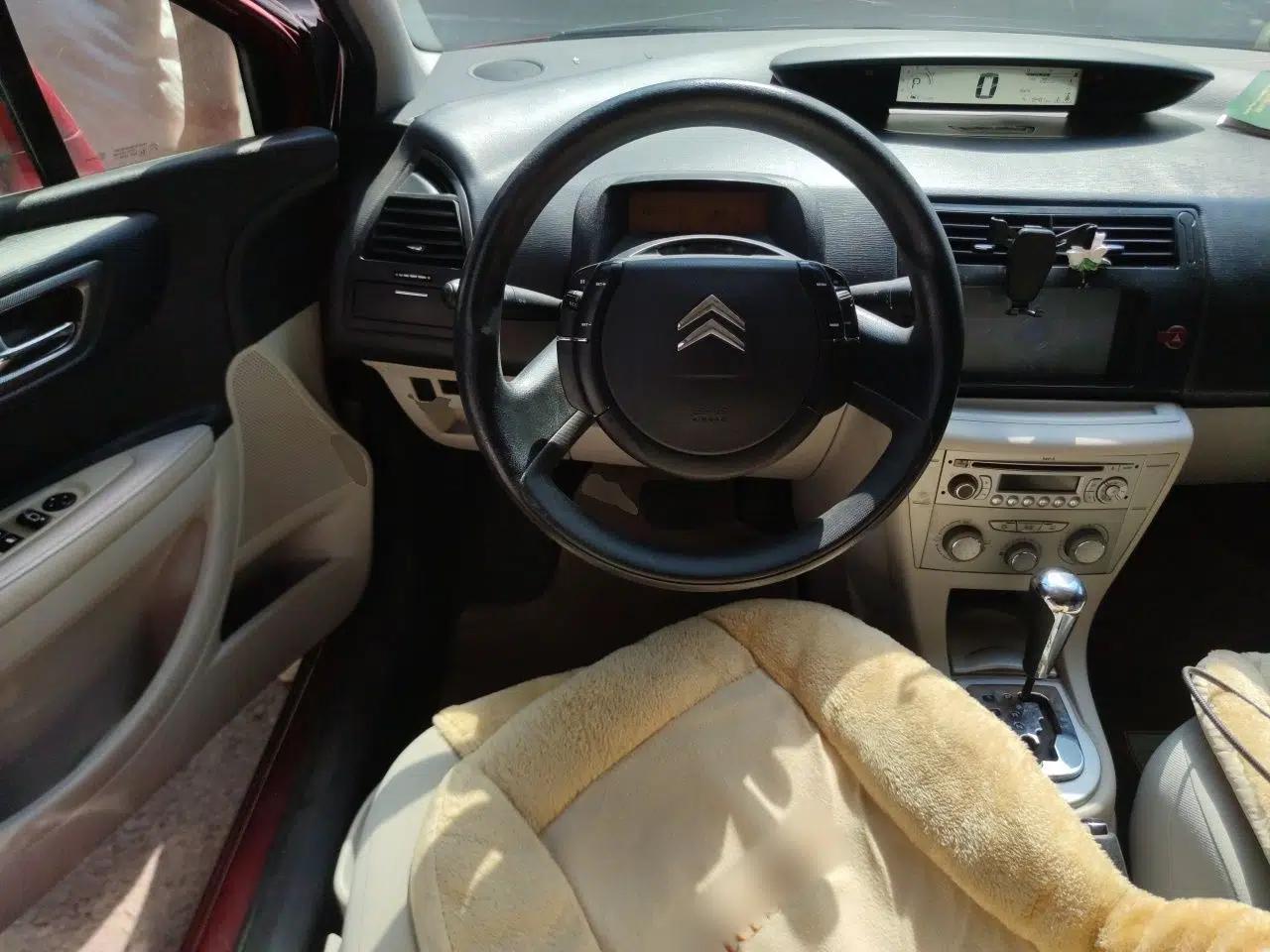 Citroen C-Quatre 2011 Sedan 1.6L Automatic Fashion Edition — миниатюра 10