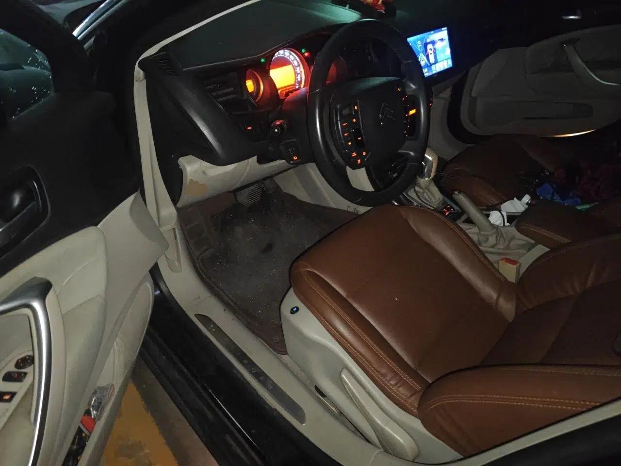 Citroen C5 2014 2.0L Automatic Zunyue Model — миниатюра 16