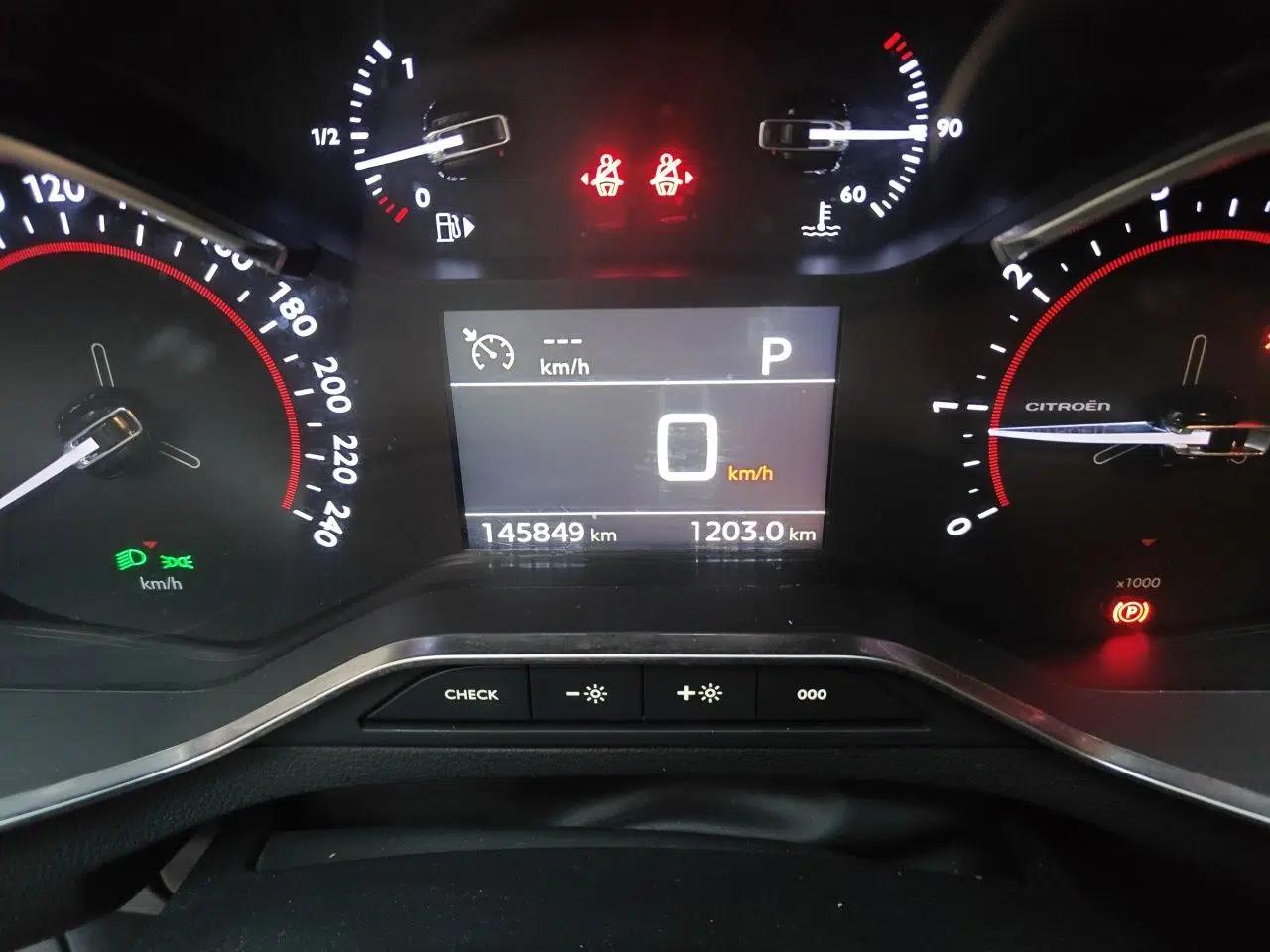 Citroen C5 2017 350THP Automatic Luxury Model — миниатюра 12
