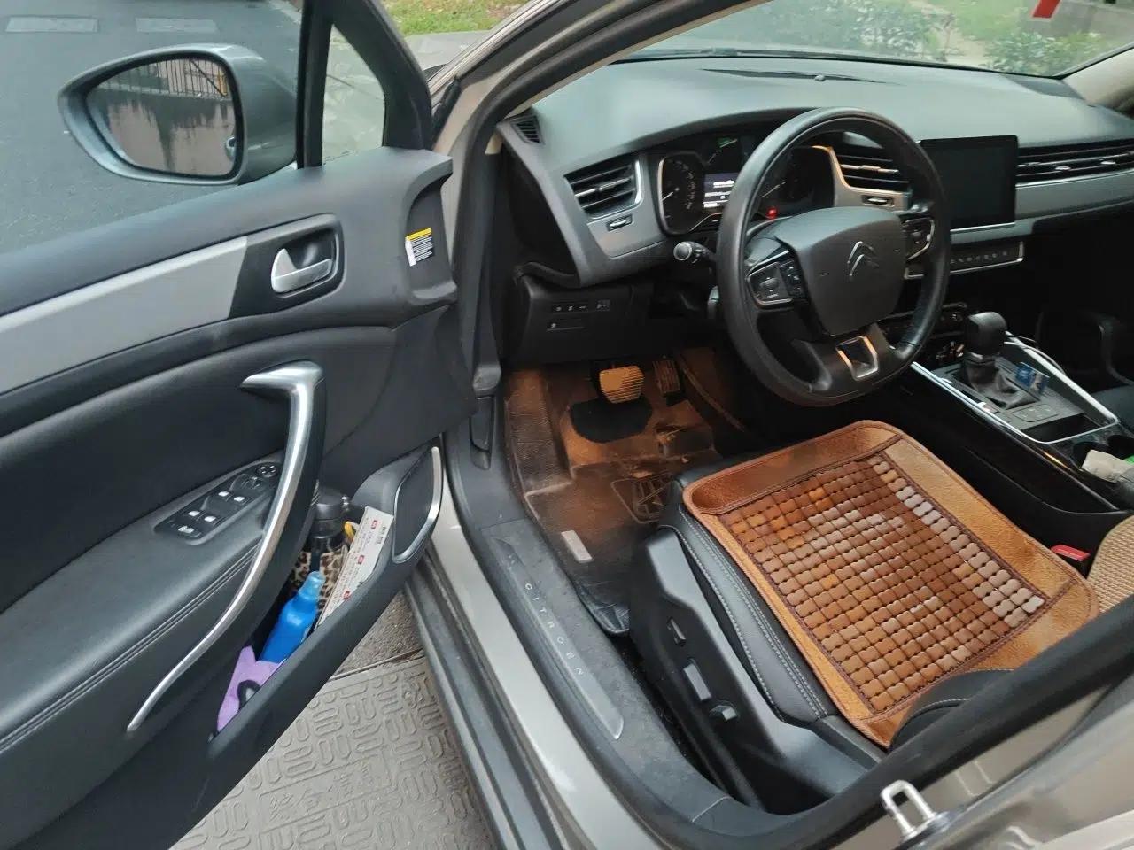 Citroen C5 2017 350THP Automatic Luxury Model — миниатюра 16