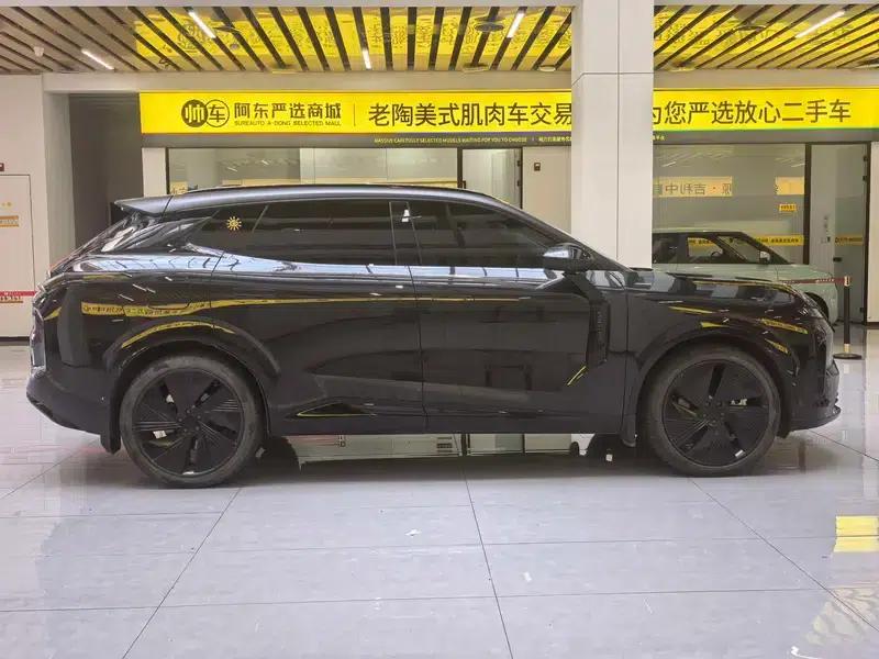 Lynk & Co 08 EM-P 2023 Model, 245km Super Long Range Halo — миниатюра 6