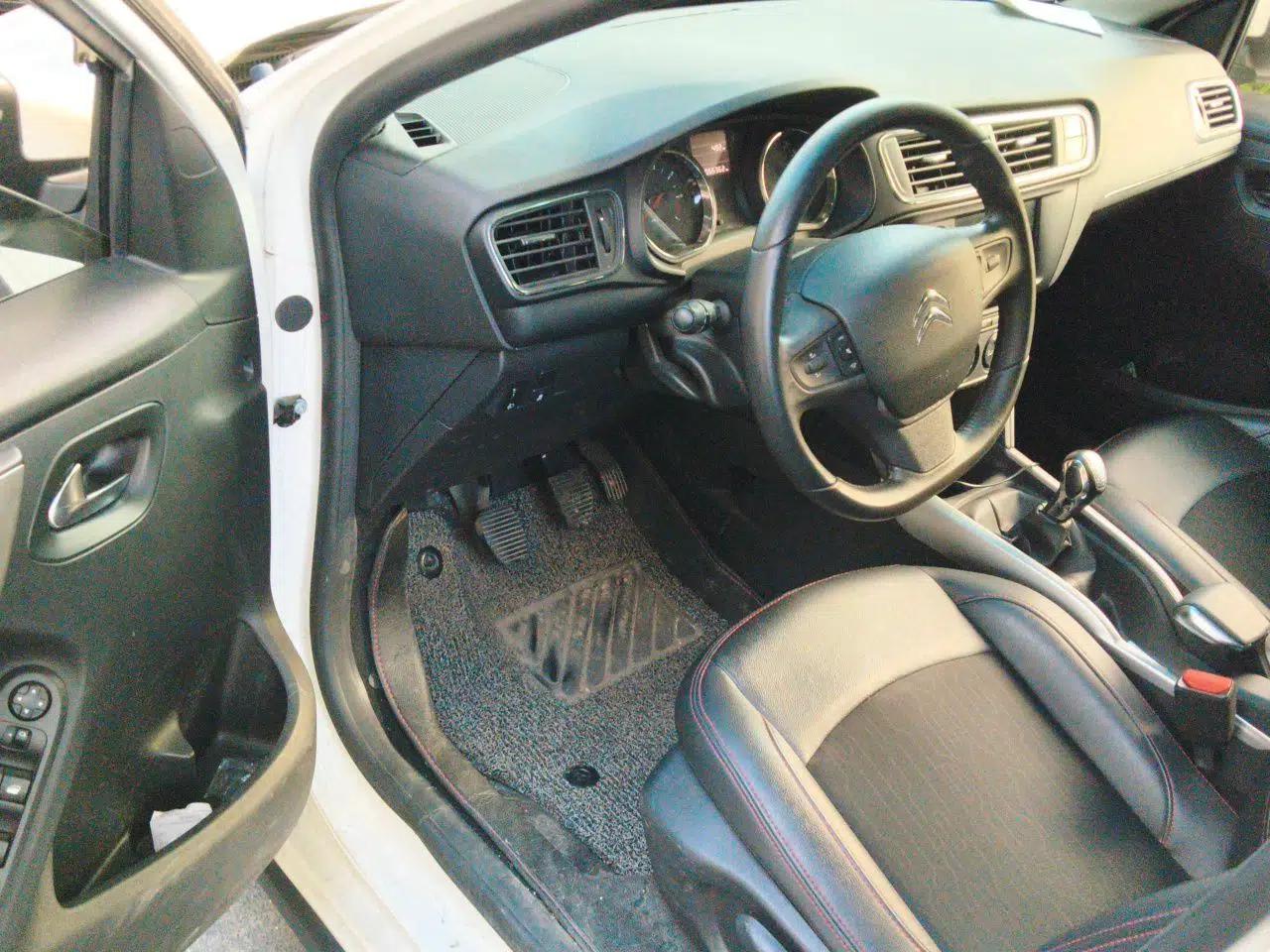 Citroen C3-XR 2015 1.6L Manual Pioneer Model — миниатюра 13