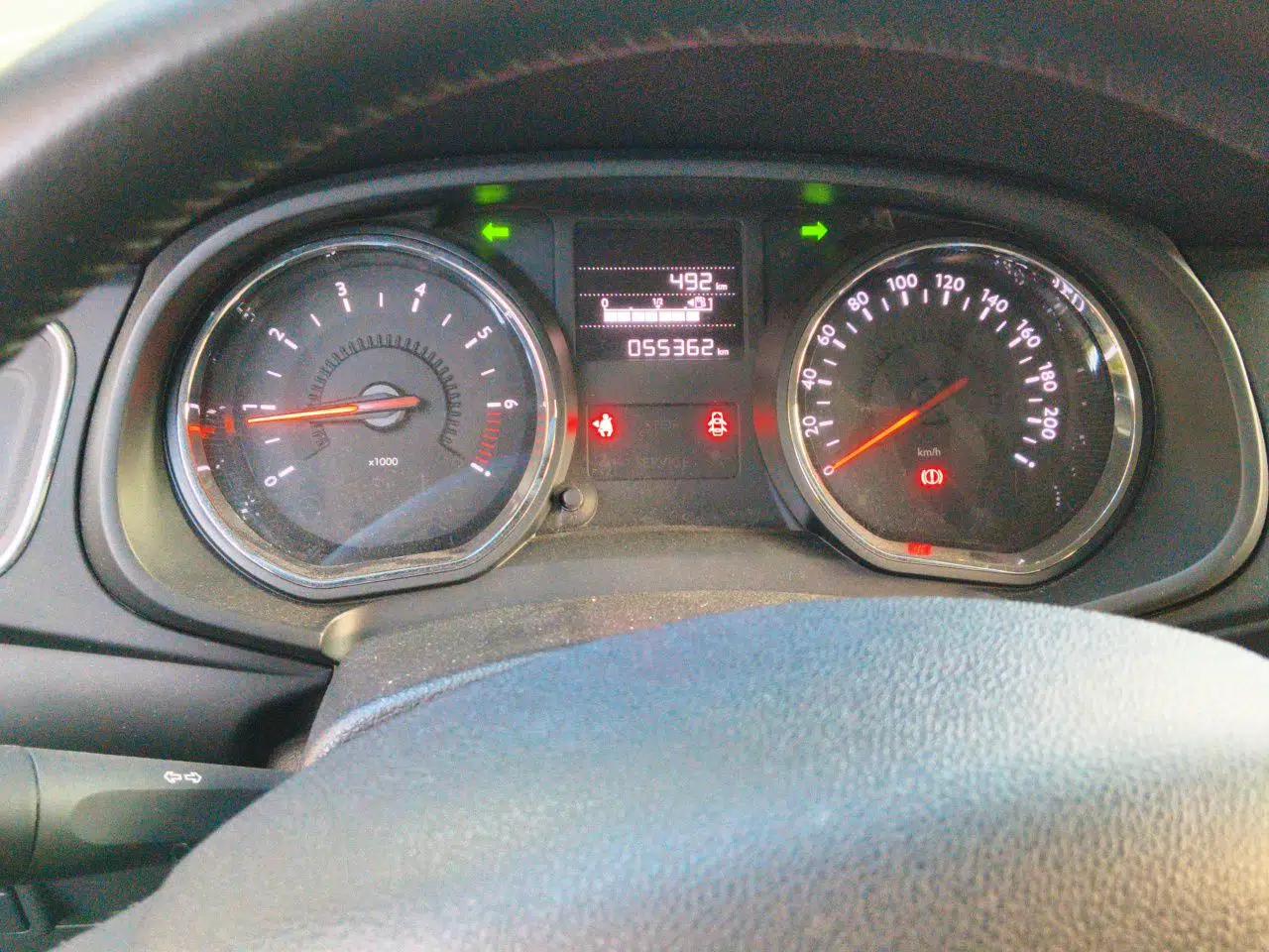 Citroen C3-XR 2015 1.6L Manual Pioneer Model — миниатюра 8