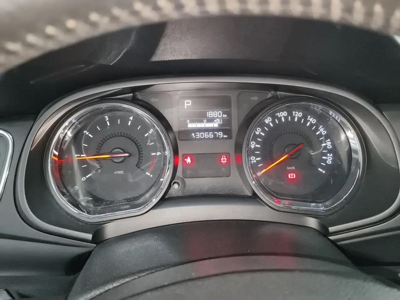 Citroen C3-XR 2015 1.6L Automatic Pioneer Model — миниатюра 11