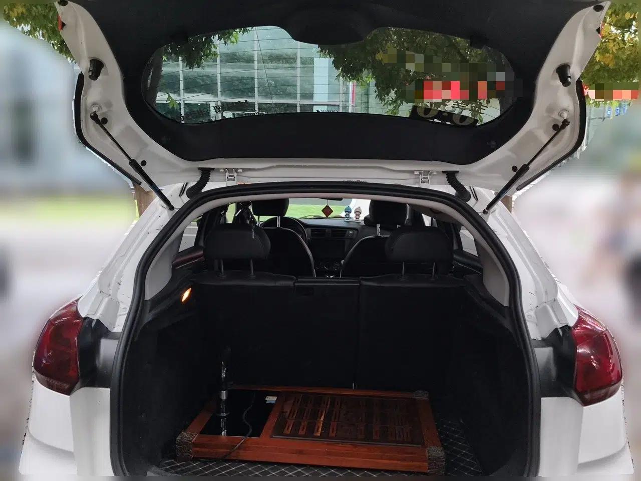 Citroen C3-XR 2015 1.6L Automatic Pioneer Model — миниатюра 19