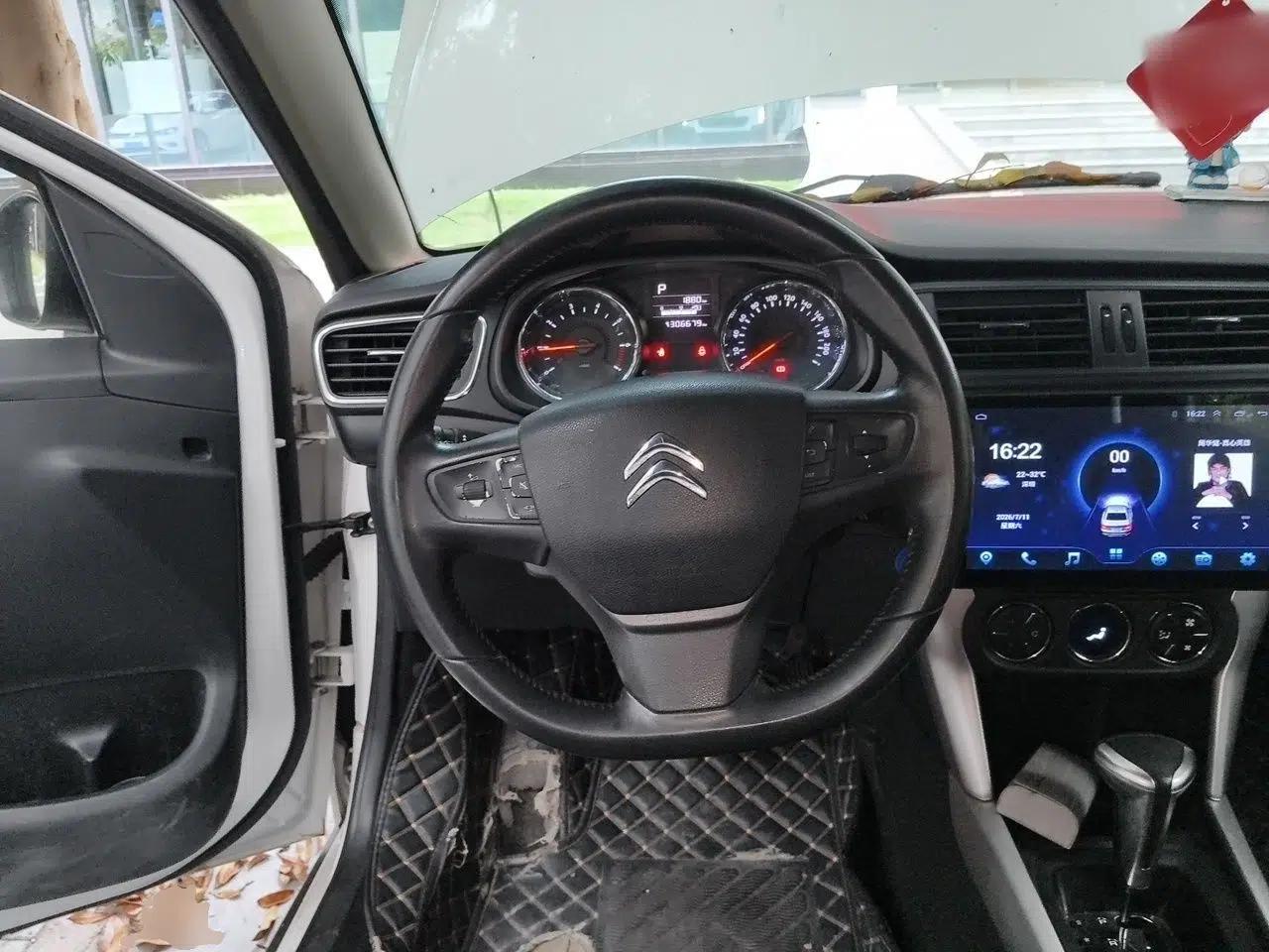 Citroen C3-XR 2015 1.6L Automatic Pioneer Model — миниатюра 10
