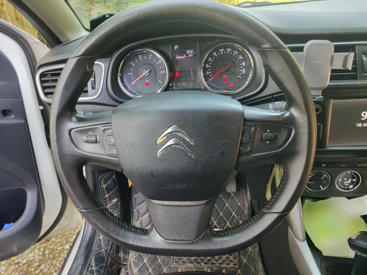 Citroen C3-XR 2015 1.6L Automatic Pioneer Model — миниатюра 10