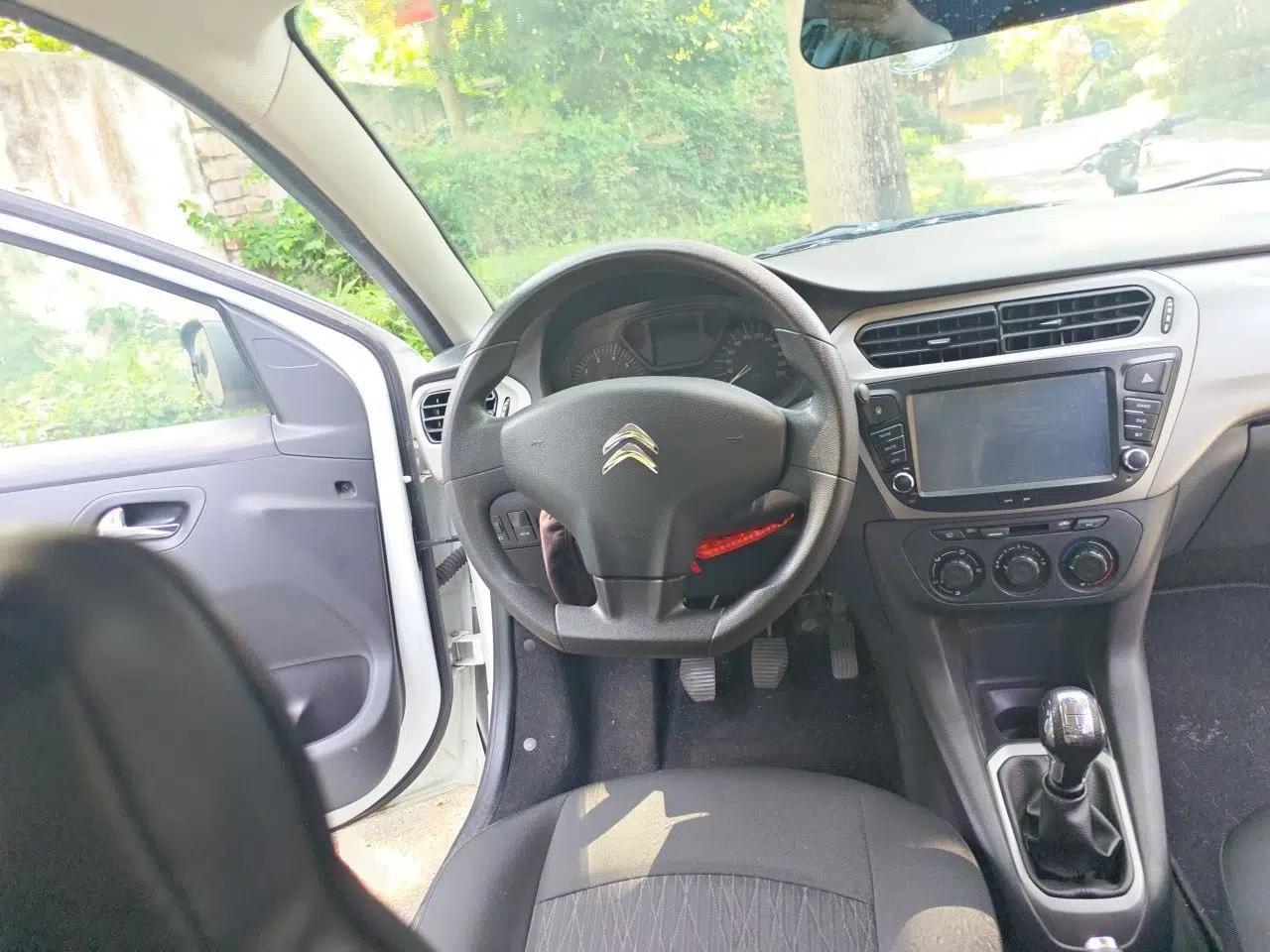 Citroen Elysee 2015 Zhishang Edition 1.6L Manual Fashion Model — миниатюра 10