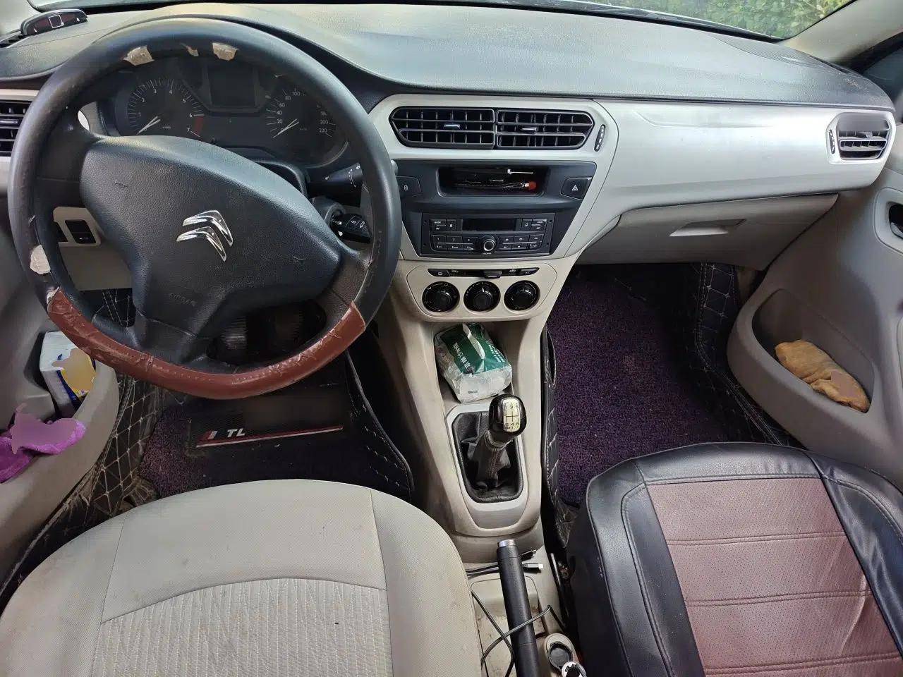 Citroen Elysee 2014 1.6L Manual Fashion Edition — миниатюра 9