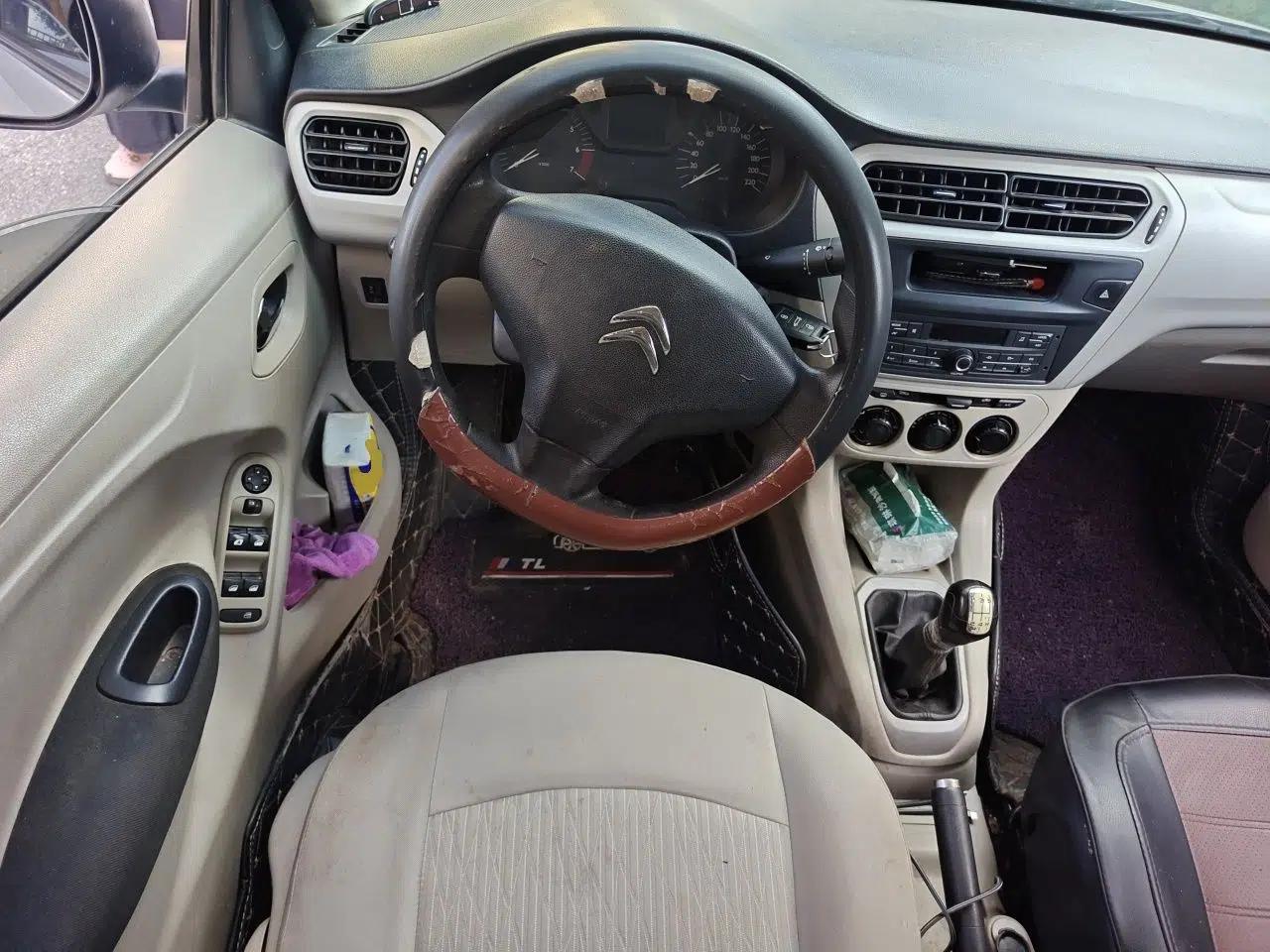 Citroen Elysee 2014 1.6L Manual Fashion Edition — миниатюра 10