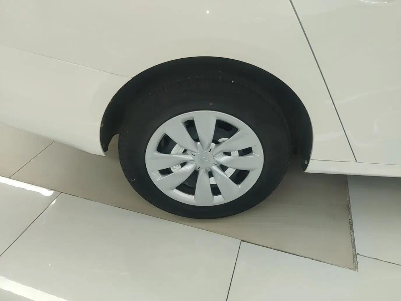 Citroen Elysee 2014 1.6L Manual Fashion Edition — миниатюра 11
