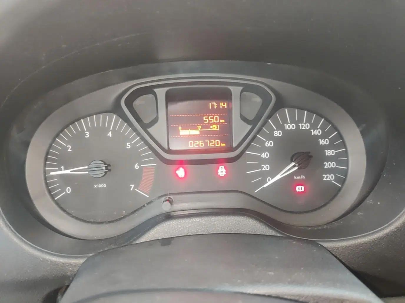 Citroen Elysee 2014 1.6L Manual Fashion Edition — миниатюра 14