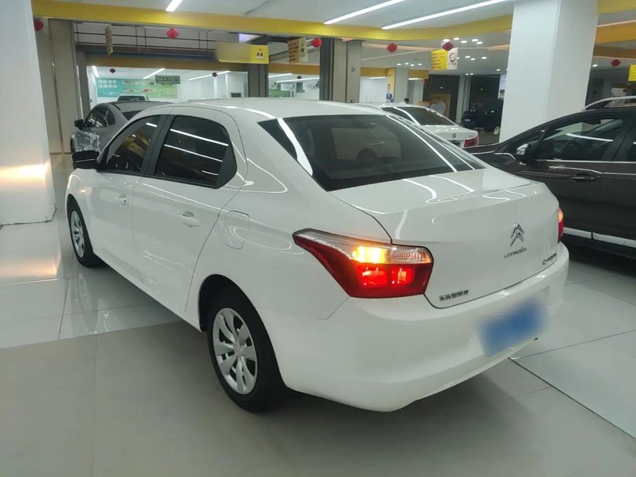 Citroen Elysee 2014 1.6L Manual Fashion Edition — миниатюра 4