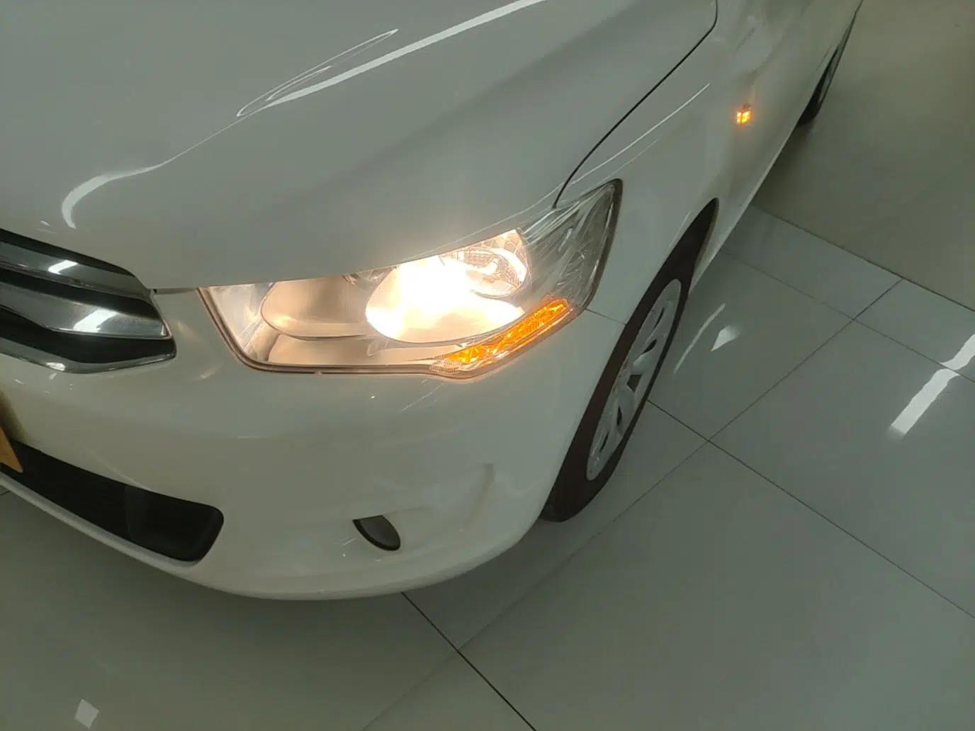 Citroen Elysee 2014 1.6L Manual Fashion Edition — миниатюра 8