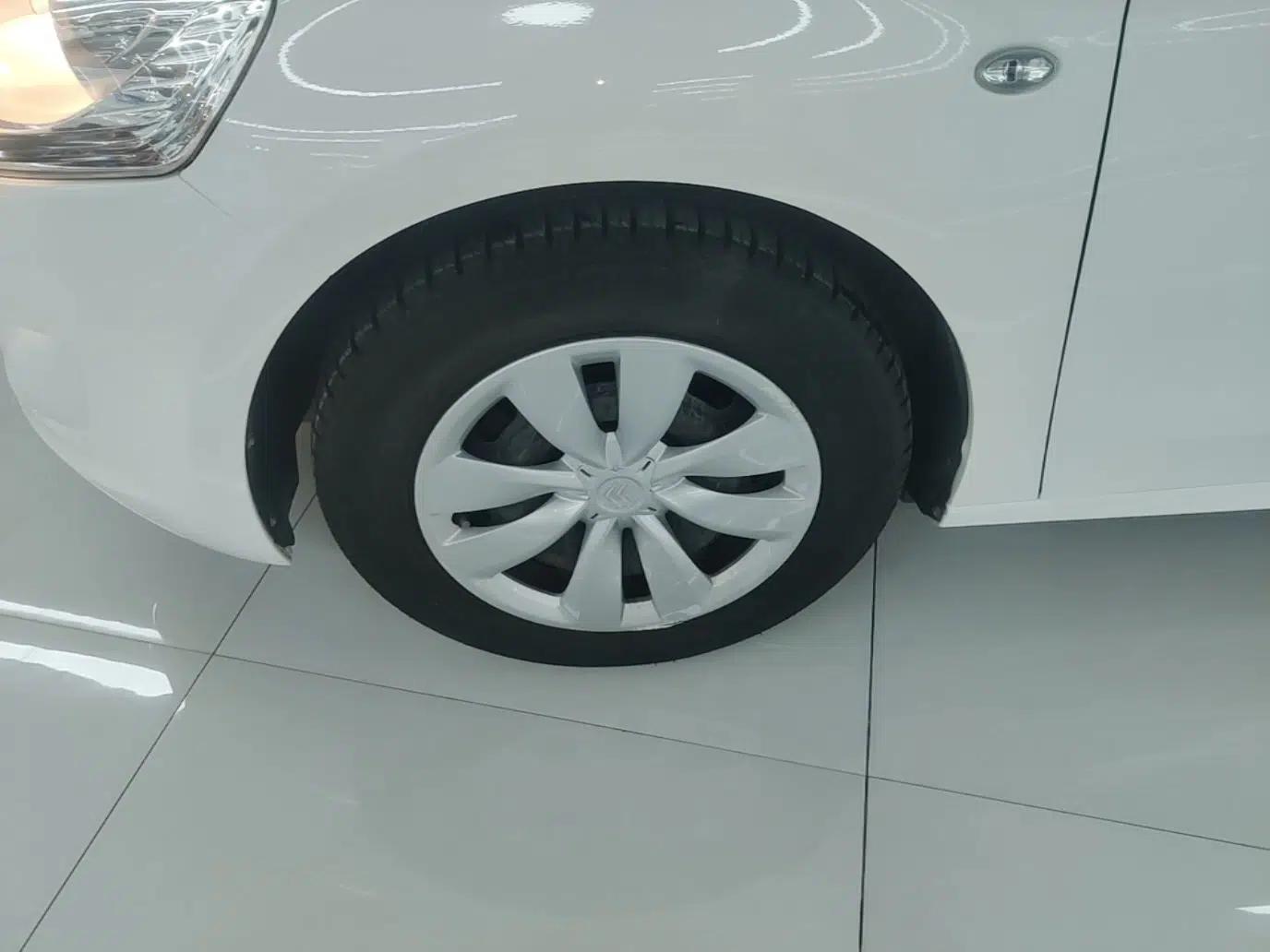 Citroen Elysee 2014 1.6L Manual Fashion Edition — миниатюра 10