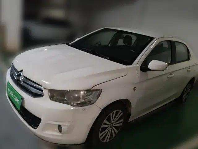 Citroen Elysee 2015 Zhishang Edition 1.6L Manual Fashion Model