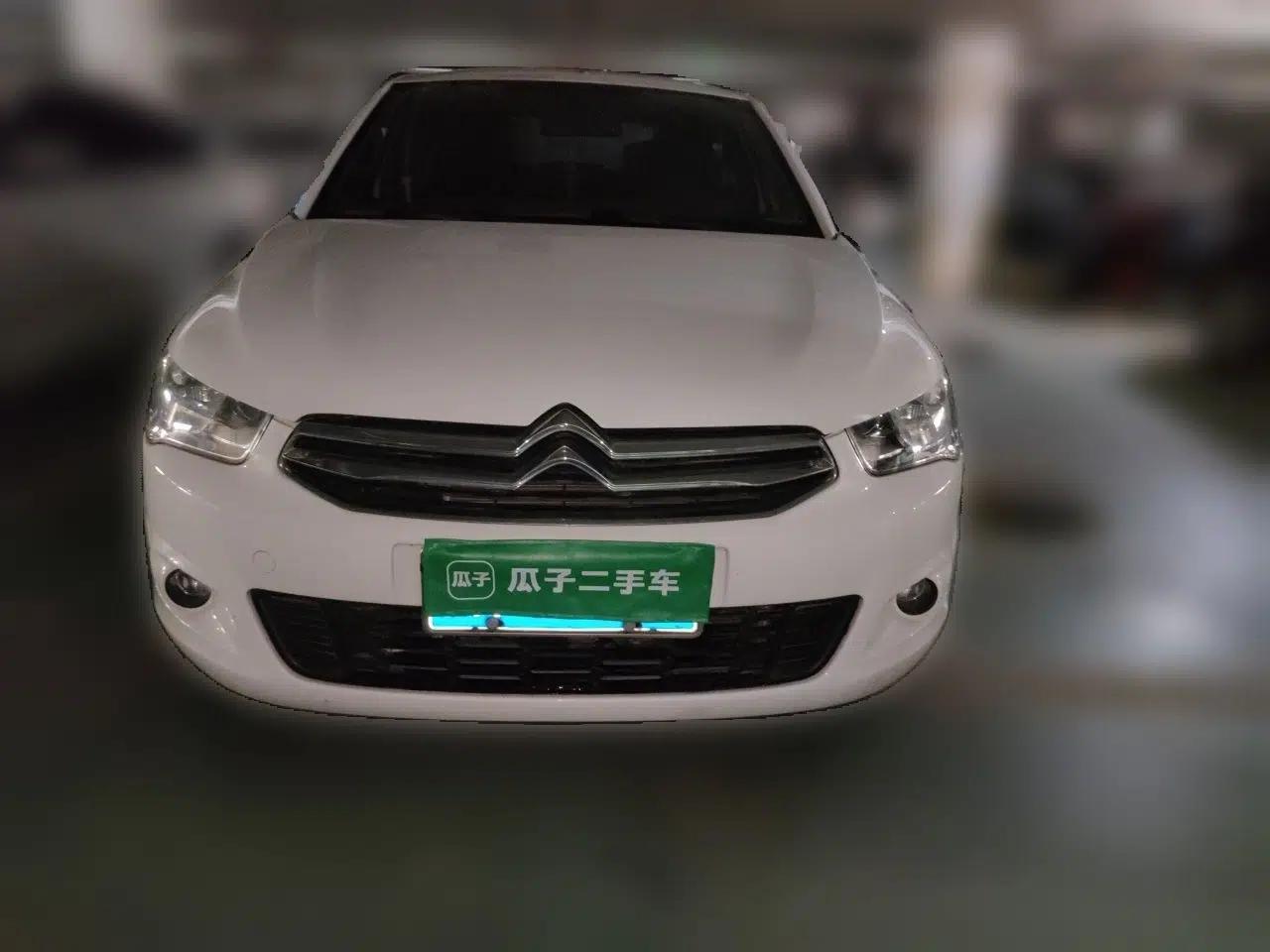 Citroen Elysee 2015 Zhishang Edition 1.6L Manual Fashion Model — миниатюра 2
