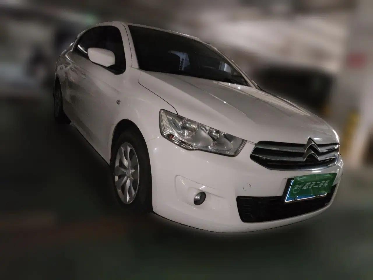 Citroen Elysee 2015 Zhishang Edition 1.6L Manual Fashion Model — миниатюра 3
