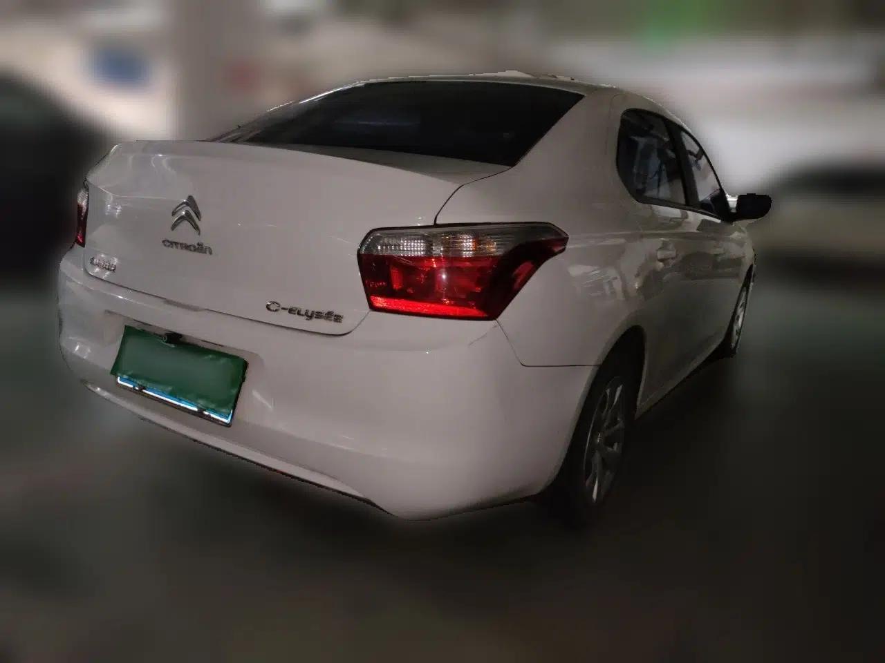 Citroen Elysee 2015 Zhishang Edition 1.6L Manual Fashion Model — миниатюра 6